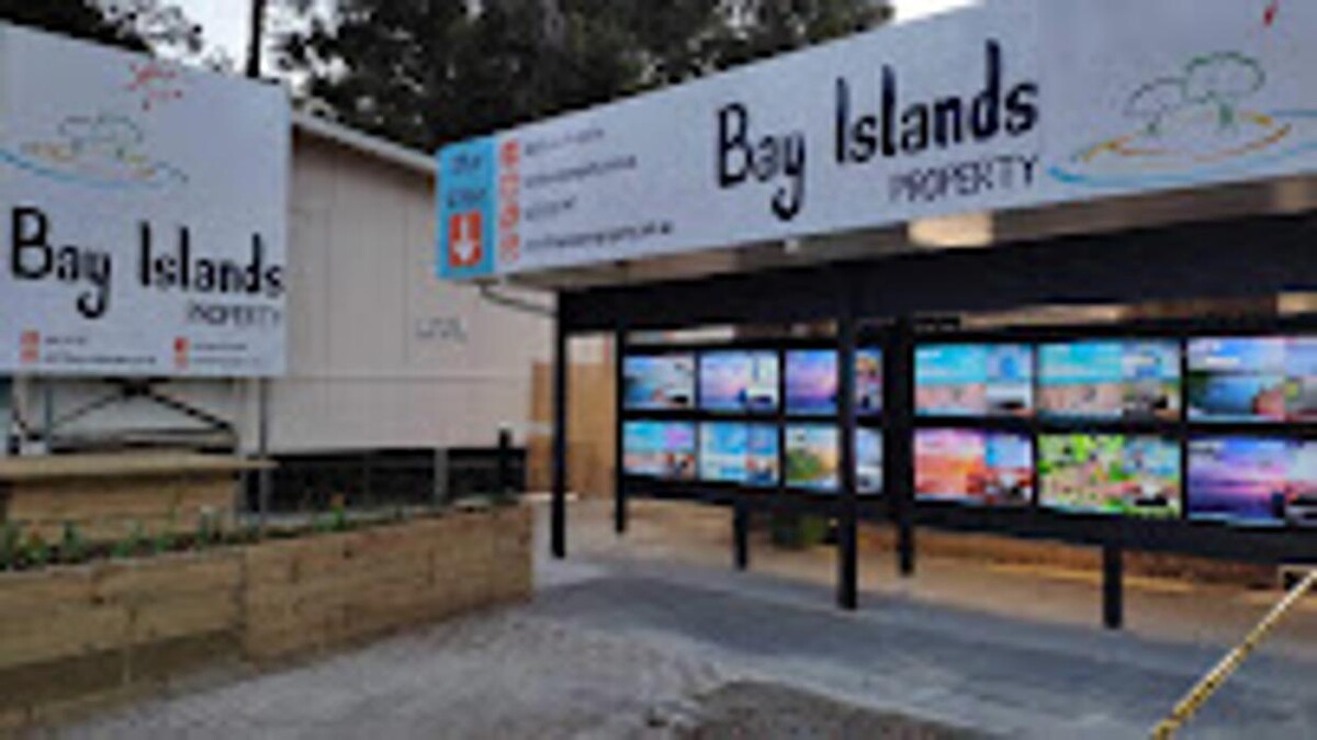 Images Bay Islands Property