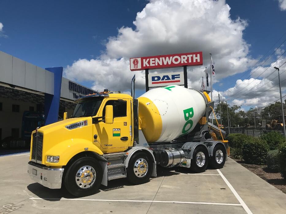 Images Brown and Hurley Yatala - New & Used Trucks & Trailers, Parts & Service