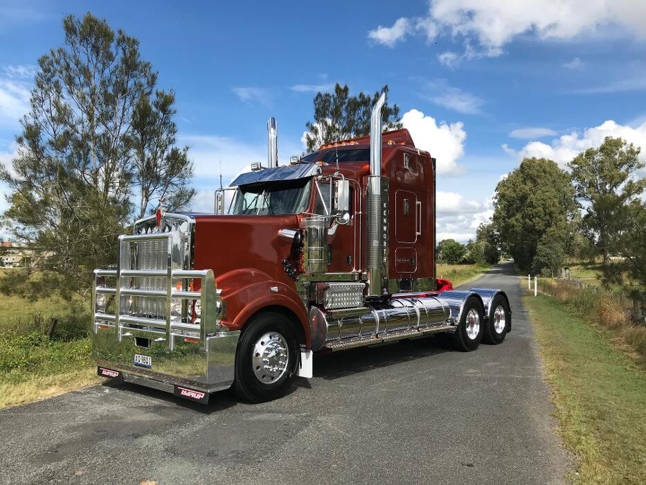 Images Brown and Hurley Yatala - New & Used Trucks & Trailers, Parts & Service