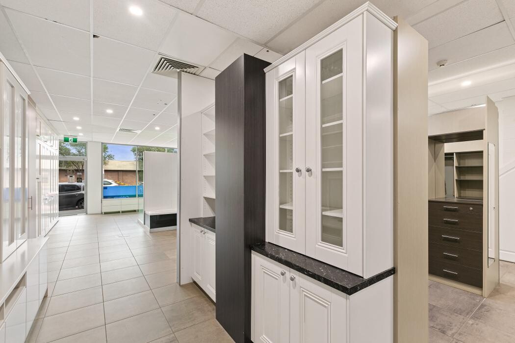 Images Betta Wardrobes & Shower Screens