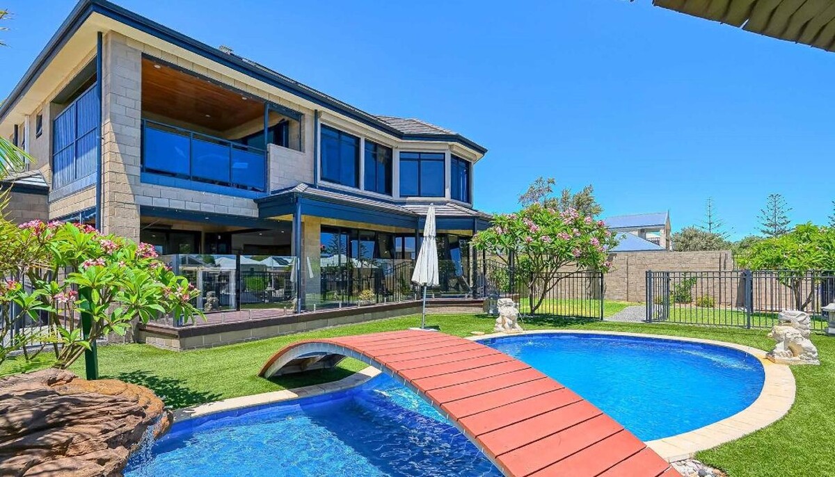 Images Summit Realty South West