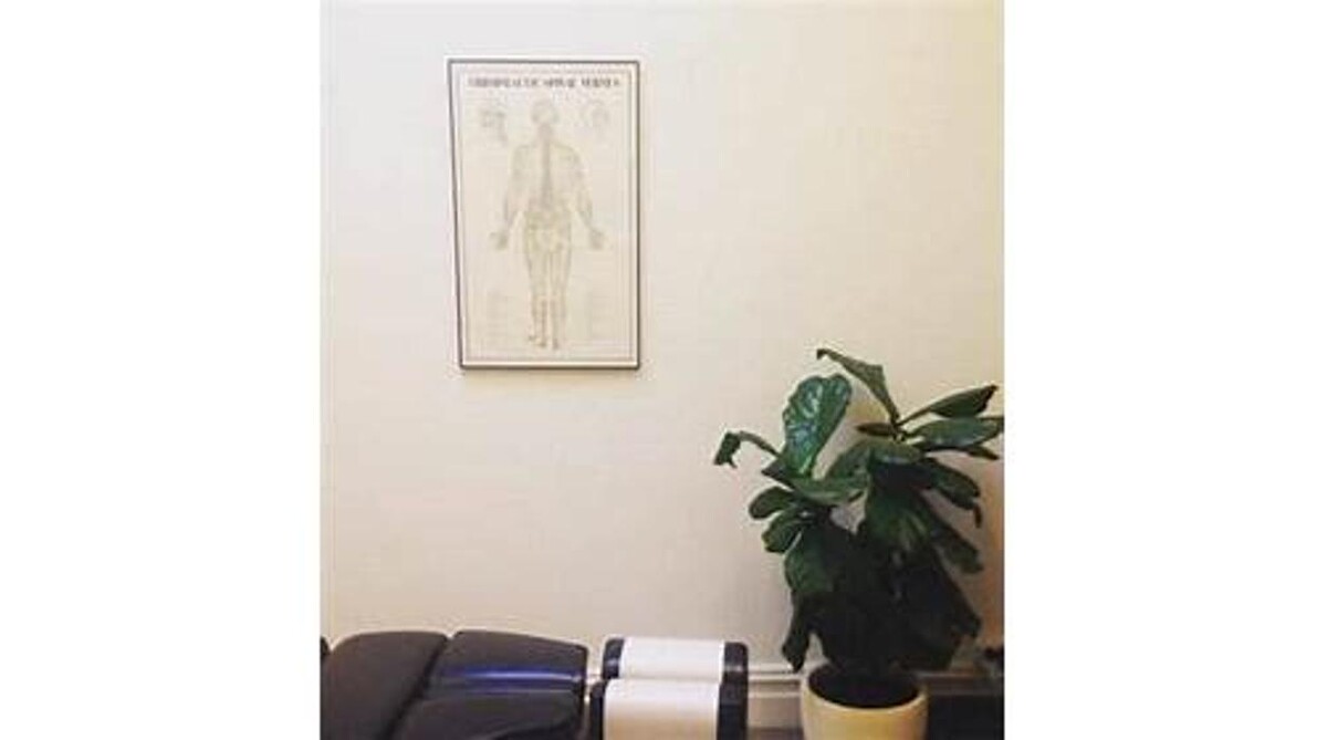 Images Wellbeing Chiropractic Hawthorn