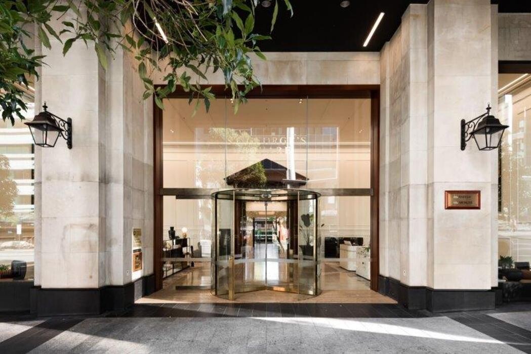 Images Cushman & Wakefield - Commercial Real Estate Services