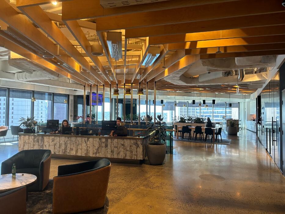 Images Cushman & Wakefield - Commercial Real Estate Services