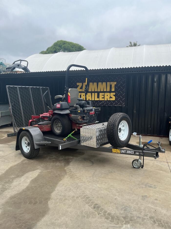 Images Zammit Trailers