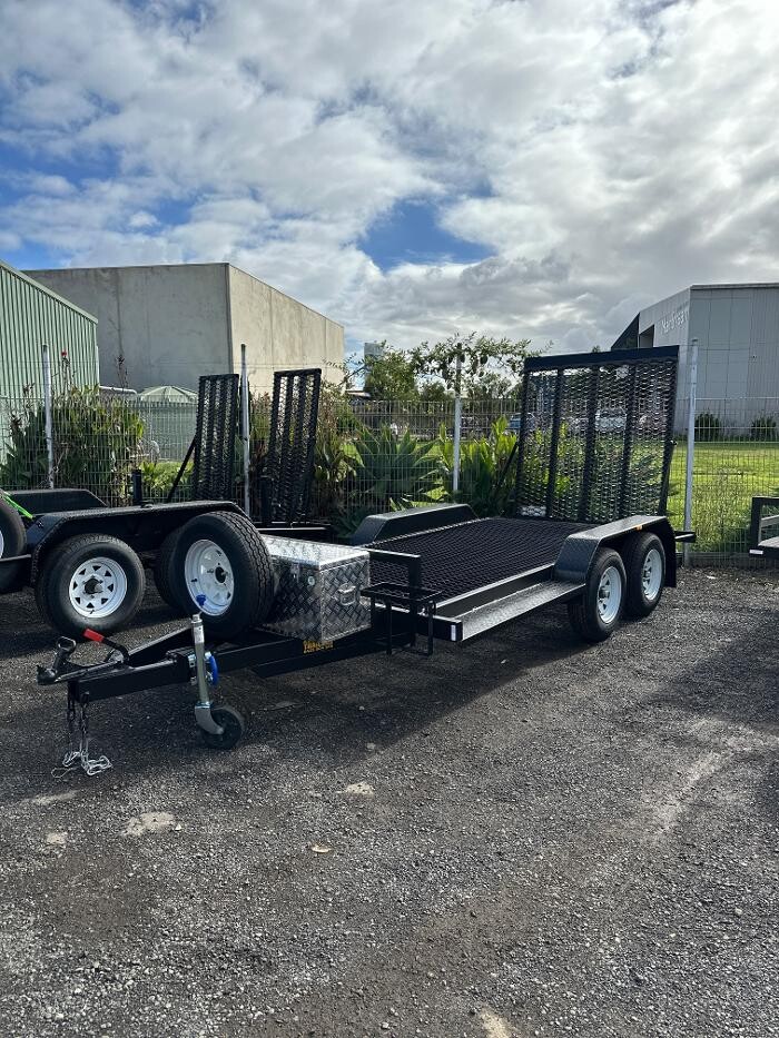 Images Zammit Trailers
