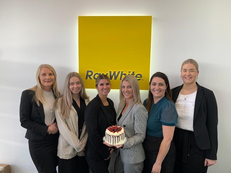 Images Ray White Caloundra