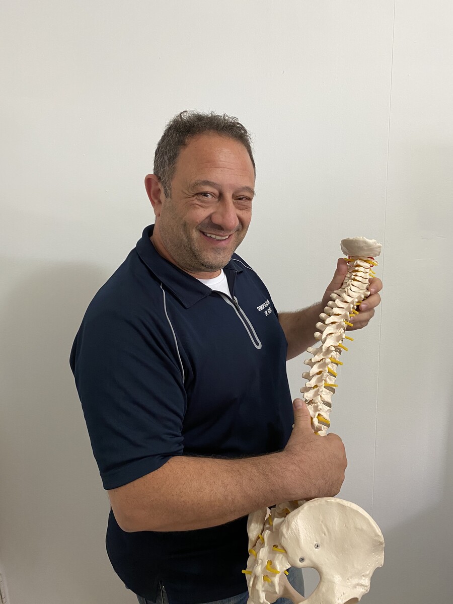 MAC FAMILY CHIROPRACTIC Logo