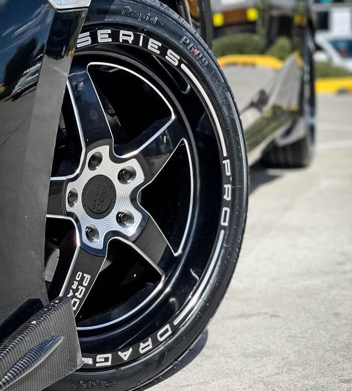 Images Ozzy Tyres Roxburgh Park