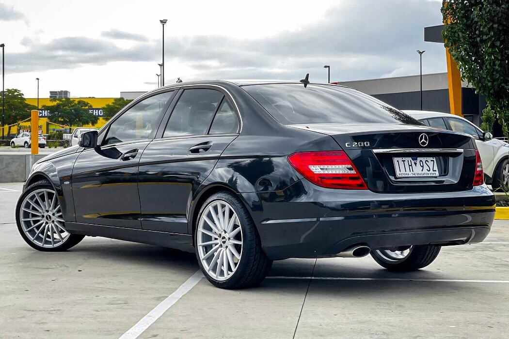 Images Ozzy Tyres Roxburgh Park