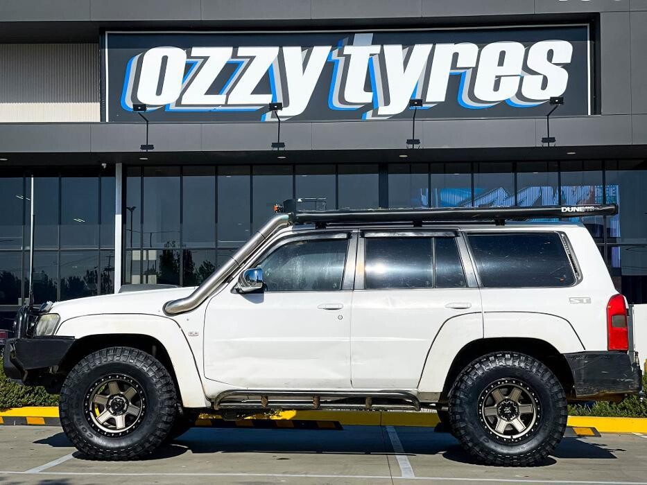 Images Ozzy Tyres Roxburgh Park