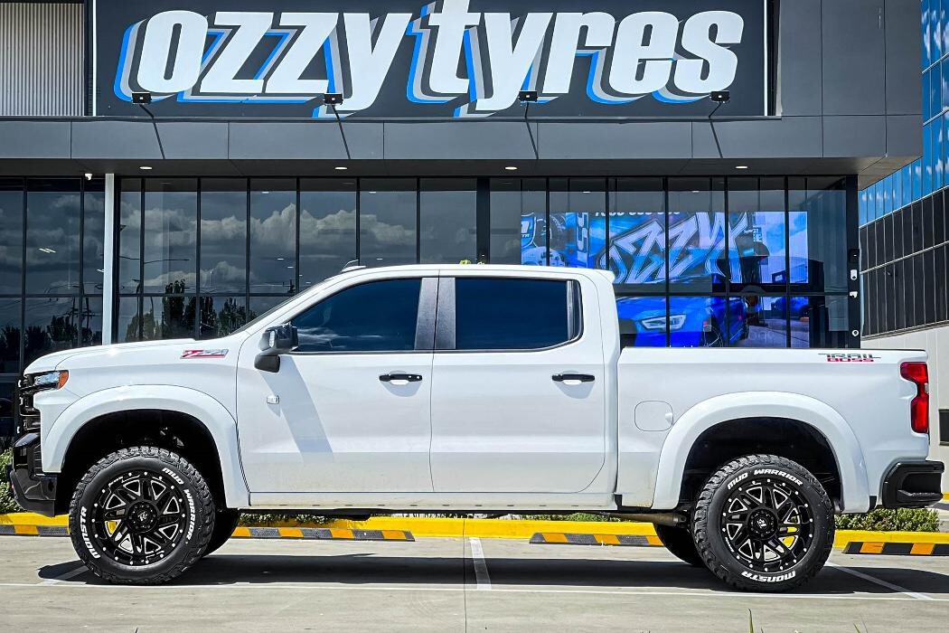 Images Ozzy Tyres Roxburgh Park