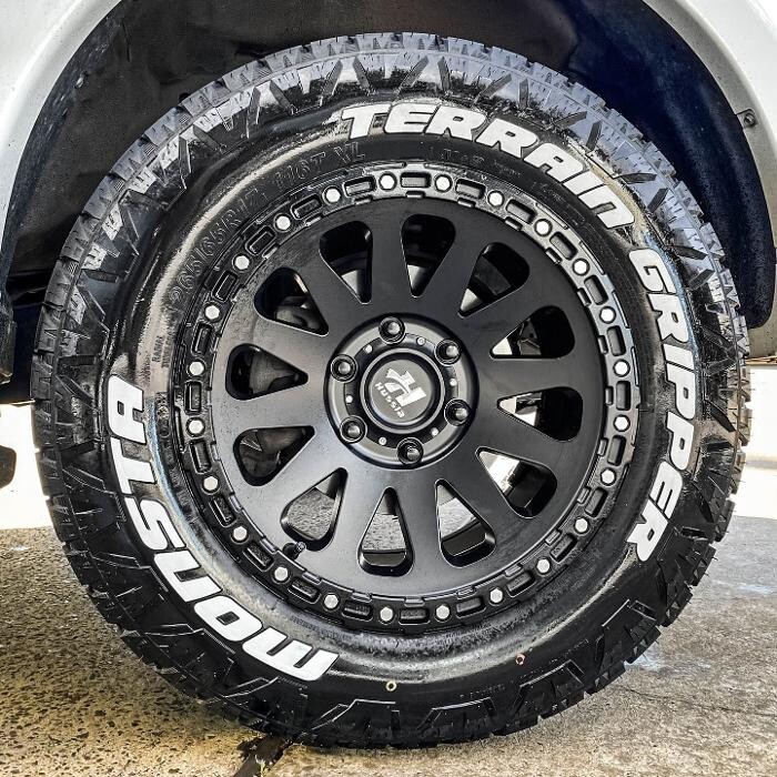 Images Ozzy Tyres Roxburgh Park