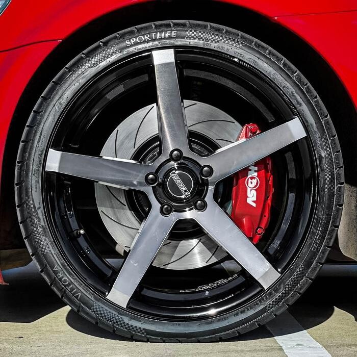 Images Ozzy Tyres Roxburgh Park