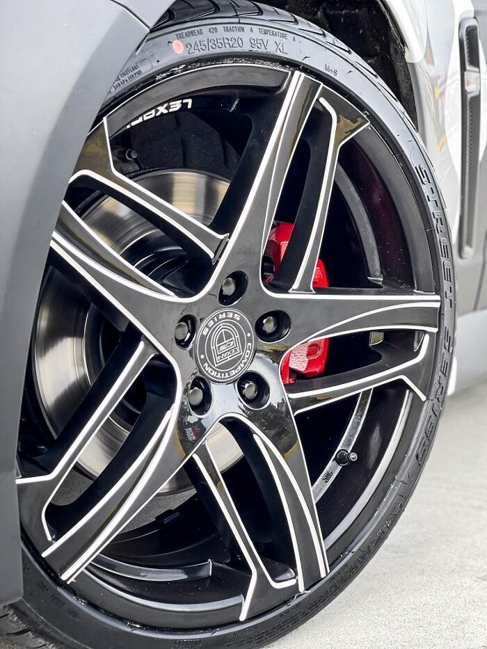 Images Ozzy Tyres Roxburgh Park