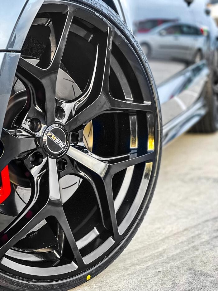 Images Ozzy Tyres Roxburgh Park