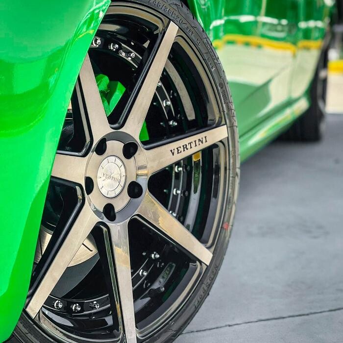 Images Ozzy Tyres Roxburgh Park