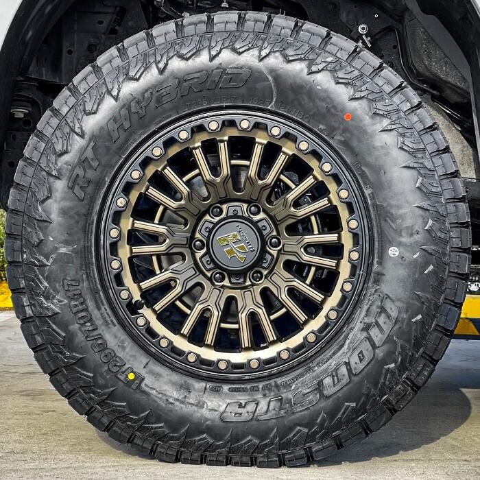 Images Ozzy Tyres Roxburgh Park