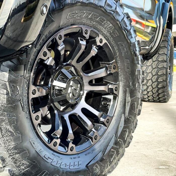 Images Ozzy Tyres Roxburgh Park