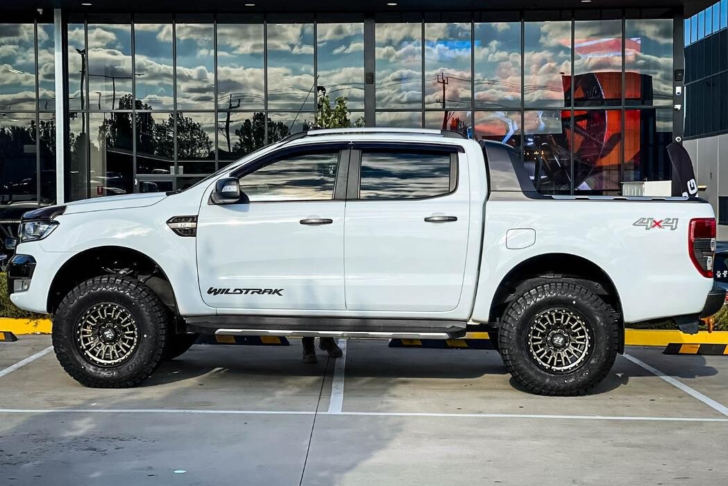 Images Ozzy Tyres Roxburgh Park