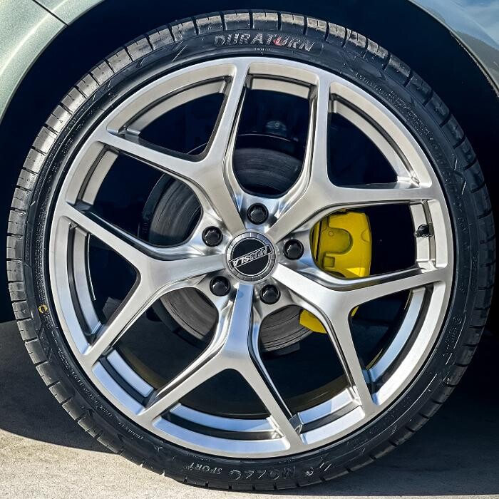 Images Ozzy Tyres Roxburgh Park