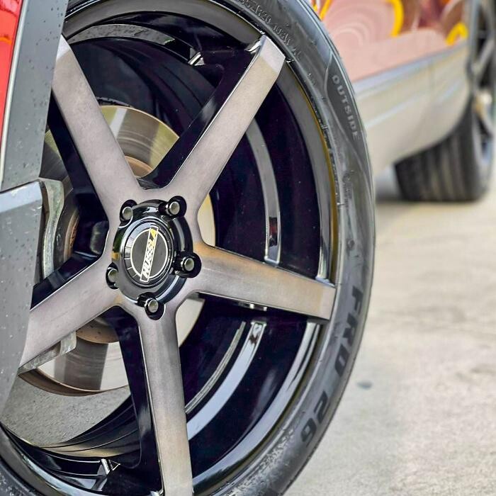 Images Ozzy Tyres Roxburgh Park