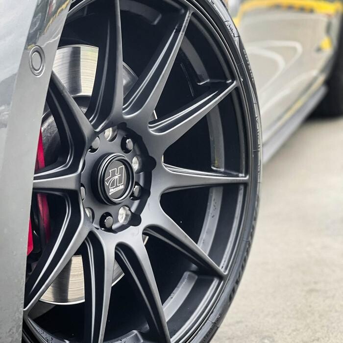 Images Ozzy Tyres Roxburgh Park