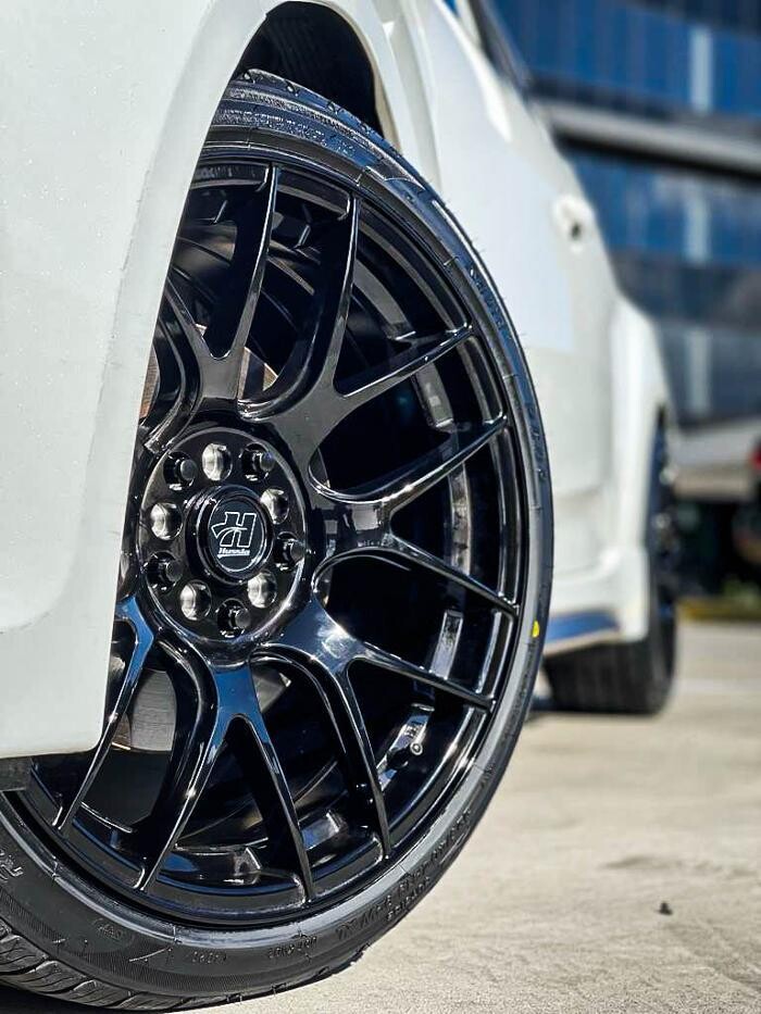 Images Ozzy Tyres Roxburgh Park
