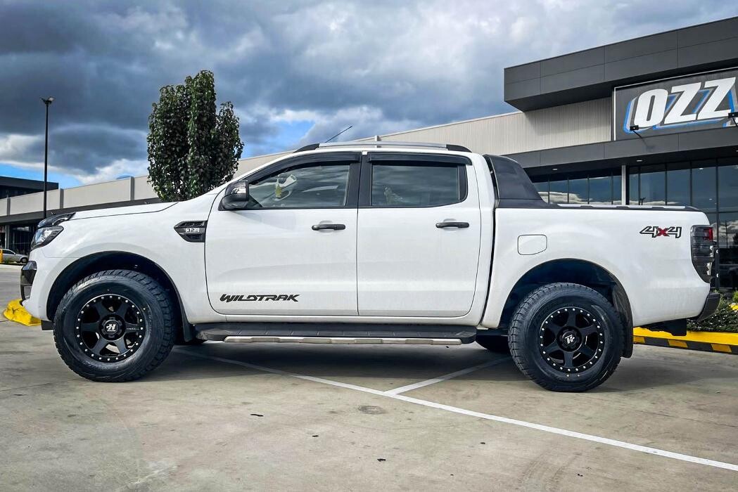 Images Ozzy Tyres Roxburgh Park