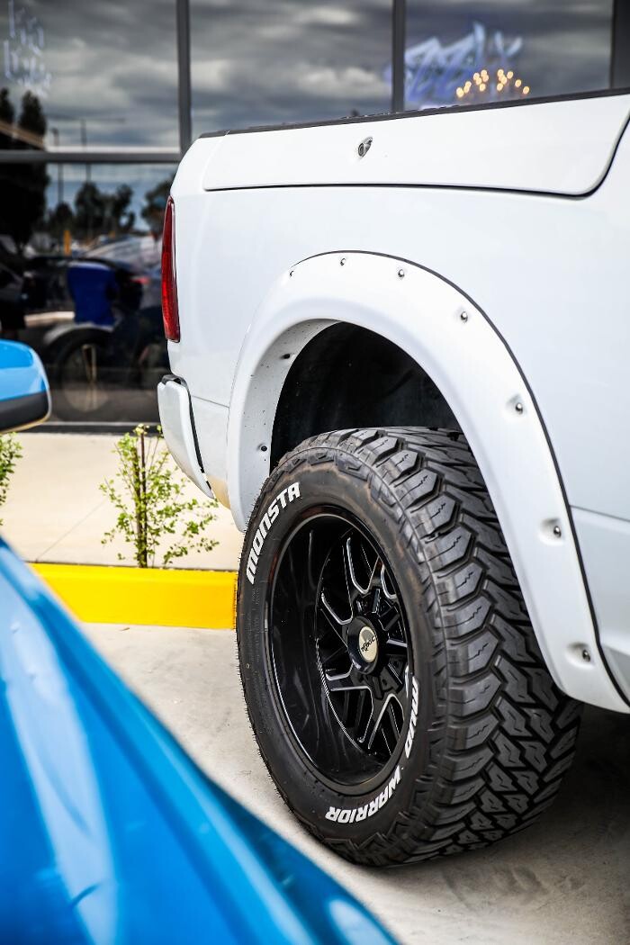 Images Ozzy Tyres Roxburgh Park