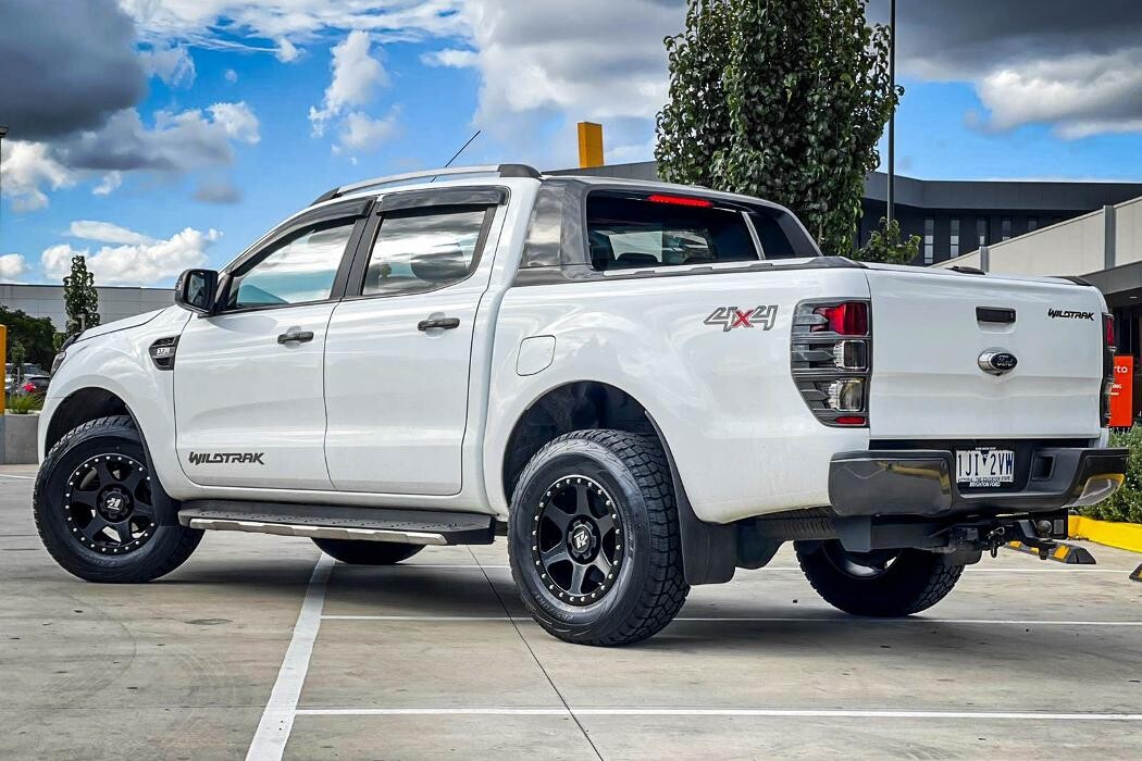 Images Ozzy Tyres Roxburgh Park