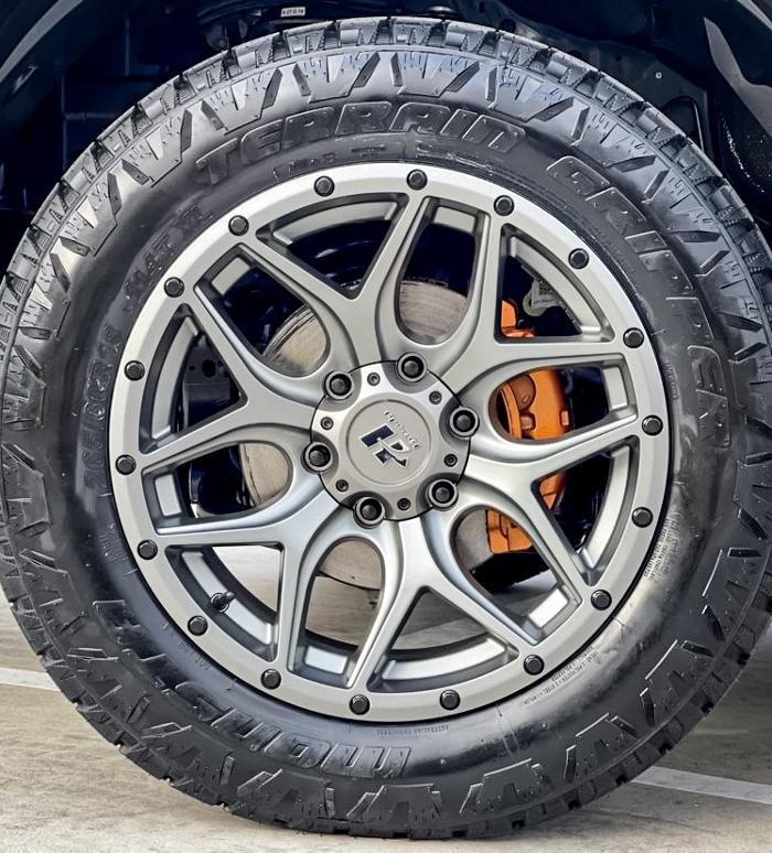 Images Ozzy Tyres Roxburgh Park