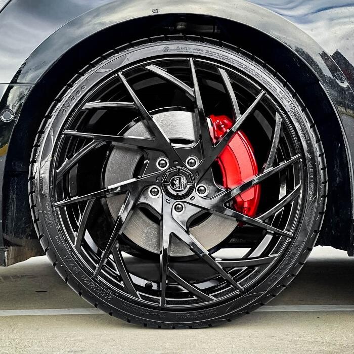 Images Ozzy Tyres Roxburgh Park