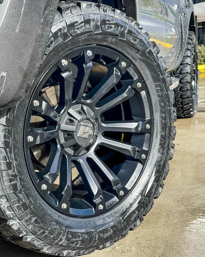 Images Ozzy Tyres Roxburgh Park