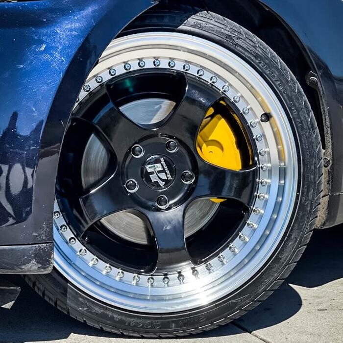 Images Ozzy Tyres Roxburgh Park
