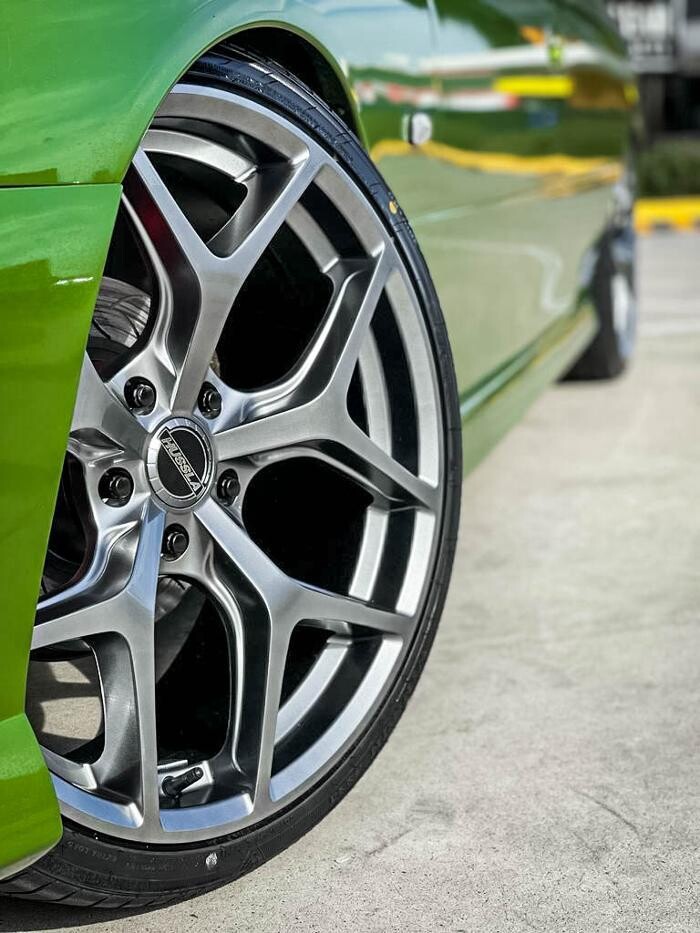 Images Ozzy Tyres Roxburgh Park