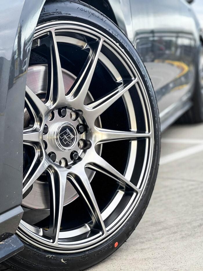 Images Ozzy Tyres Roxburgh Park