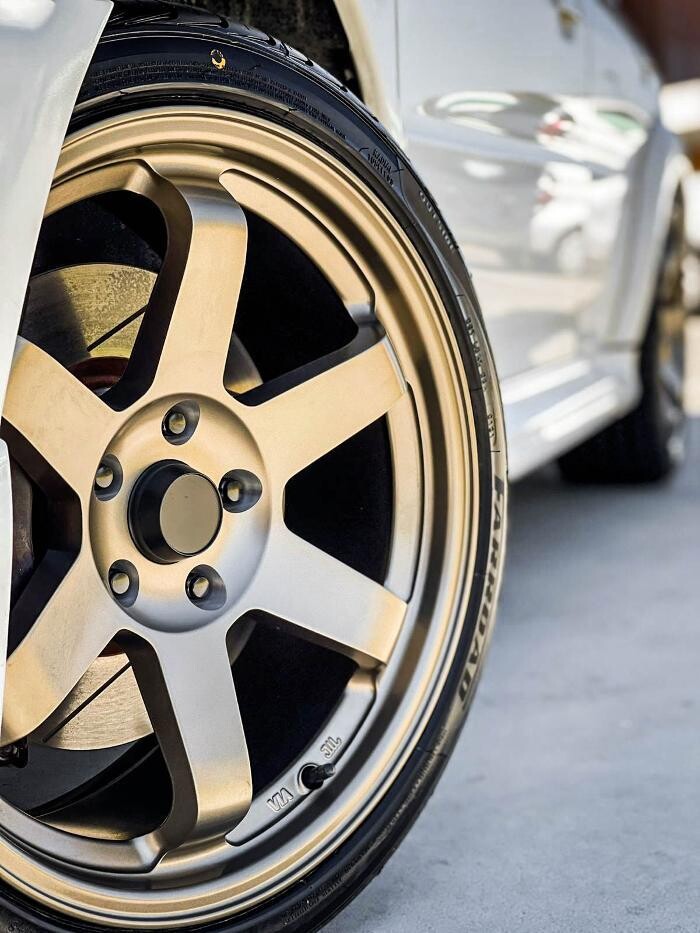 Images Ozzy Tyres Roxburgh Park