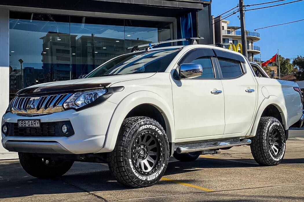 Images Ozzy Tyres Roxburgh Park