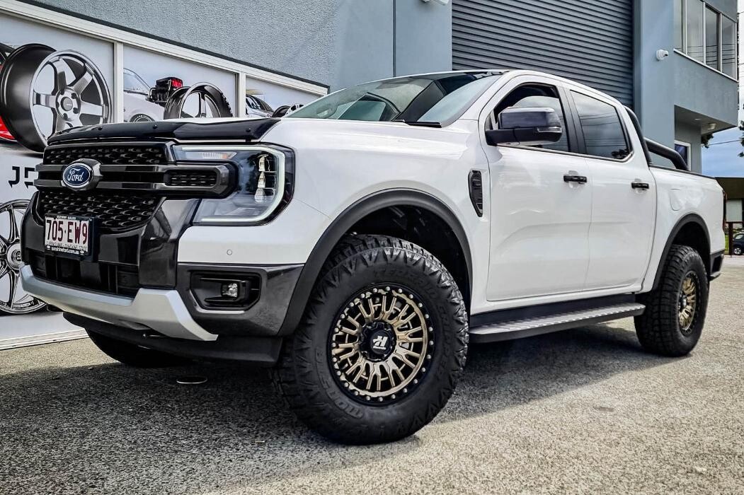 Images Ozzy Tyres Roxburgh Park