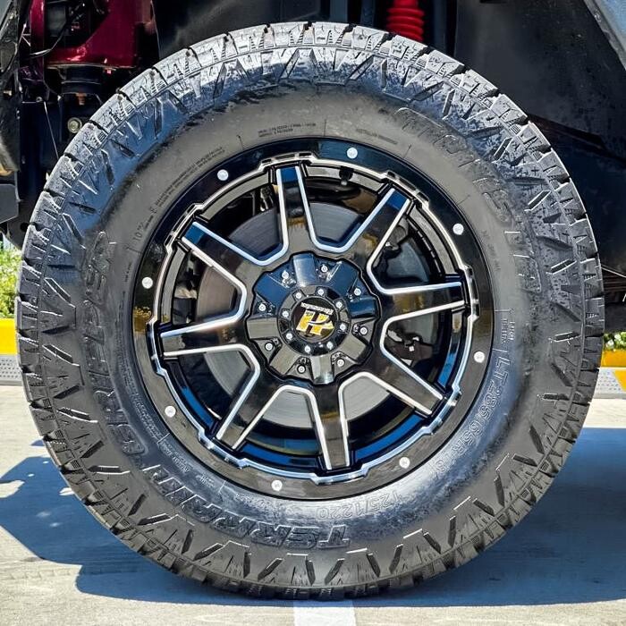 Images Ozzy Tyres Roxburgh Park