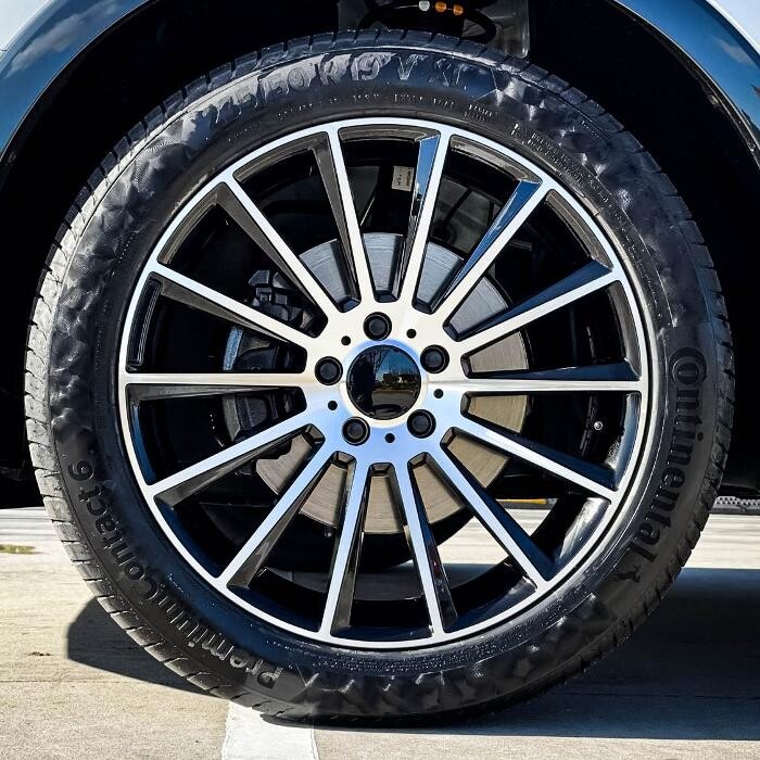 Images Ozzy Tyres Roxburgh Park