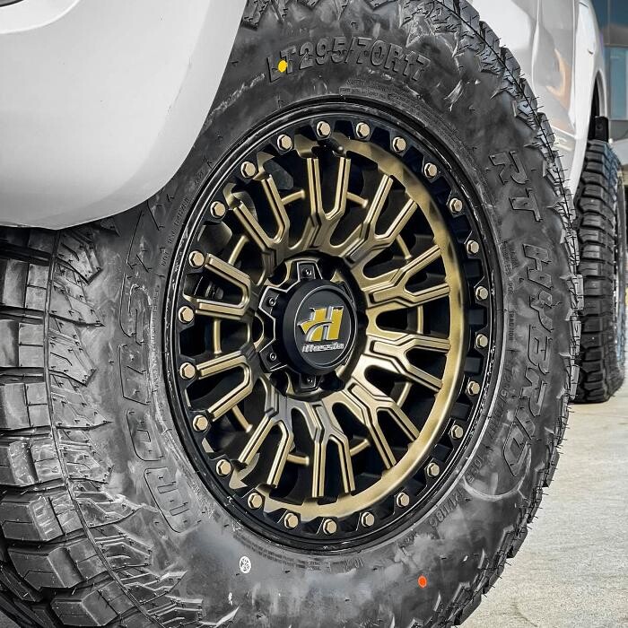 Images Ozzy Tyres Roxburgh Park
