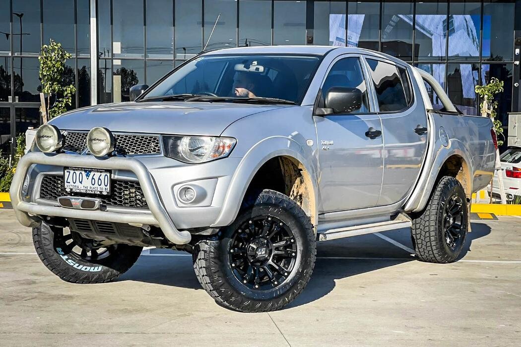Images Ozzy Tyres Roxburgh Park