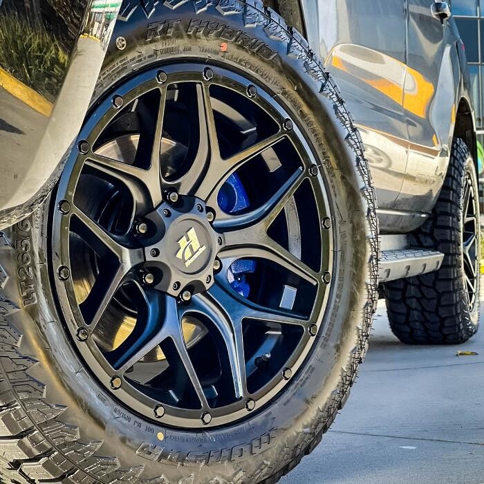 Images Ozzy Tyres Roxburgh Park