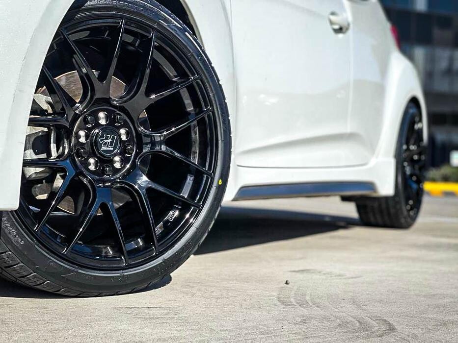 Images Ozzy Tyres Roxburgh Park