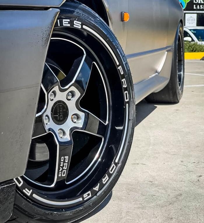 Images Ozzy Tyres Roxburgh Park