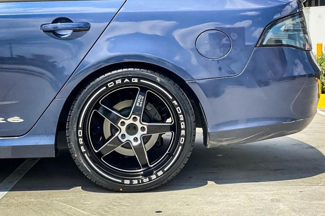 Images Ozzy Tyres Roxburgh Park