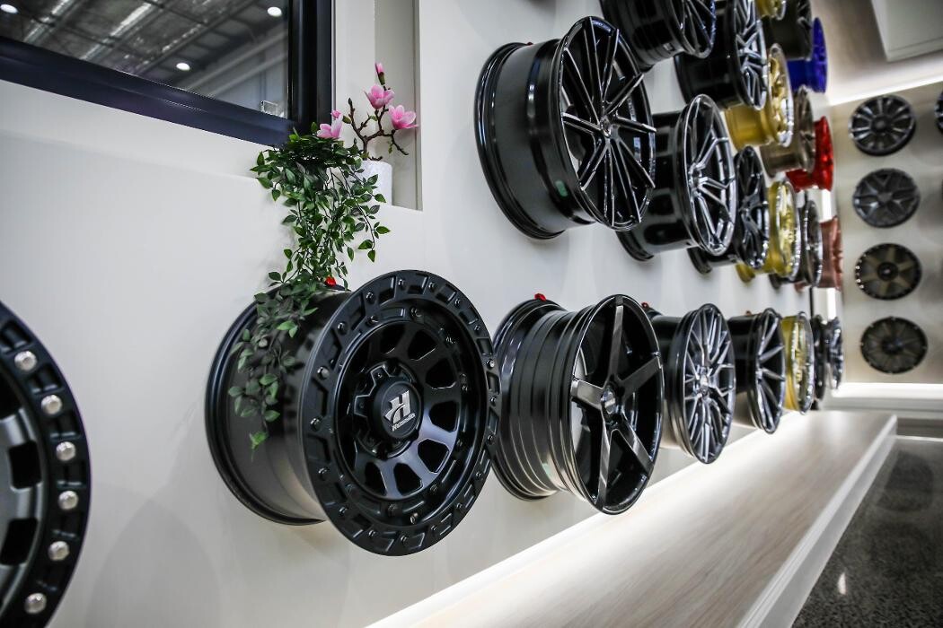 Images Ozzy Tyres Roxburgh Park