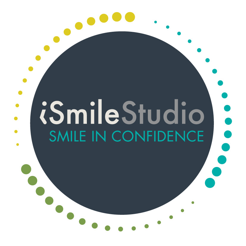 iSmile Studio Dental Logo